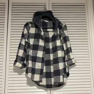 Hooded Flannel Sweater! 💙